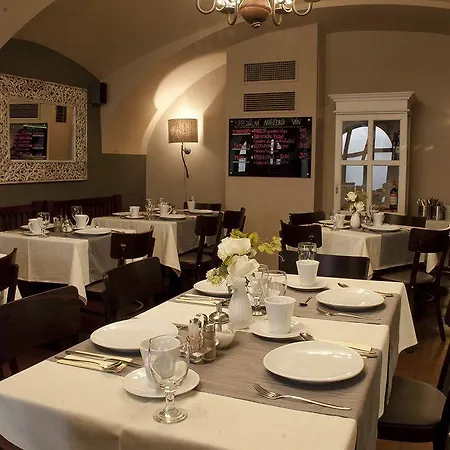 Hotel Rango 3*
