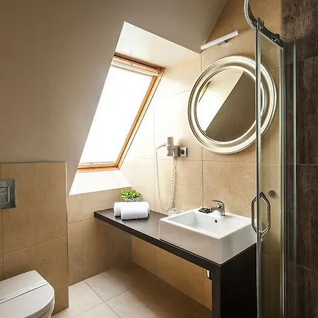 Rango 3* Plzen