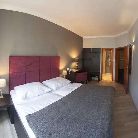 Rango Готель 3*